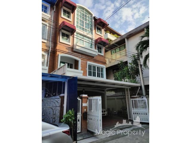 ขายทาวน์เฮาส์ ใน เย็นอากาศ เรสซิเดนซ์ ช่องนนทรี เขตยานนาวา กทม.