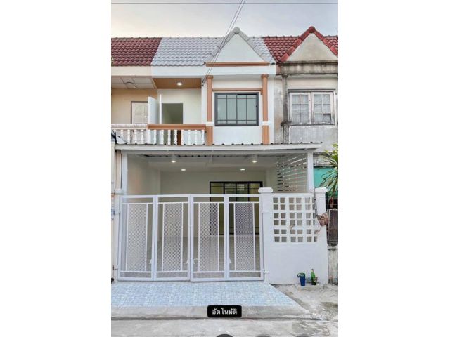 พร้อมขายทาวน์โฮมรีโนเวทใหม่ หมู่บ้าน ป.ผาสุขนิเวศน์ โครงการติดถนนกาญจนาฯ  บางบัวทอง  นนทบุรี