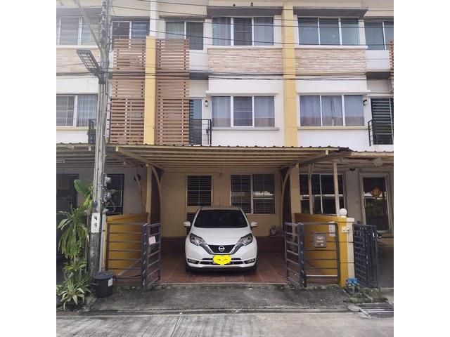 PT12 ขายทาวน์โฮม 3 ชั้น ทาวน์พลัส ลาดพร้าว 101 ทะลุโพธิ์แก้ว เข้าออกได้หลายทาง นวมินทร์ เลียบด่วน ลาดพร้าว 101 เหมาะอยู่