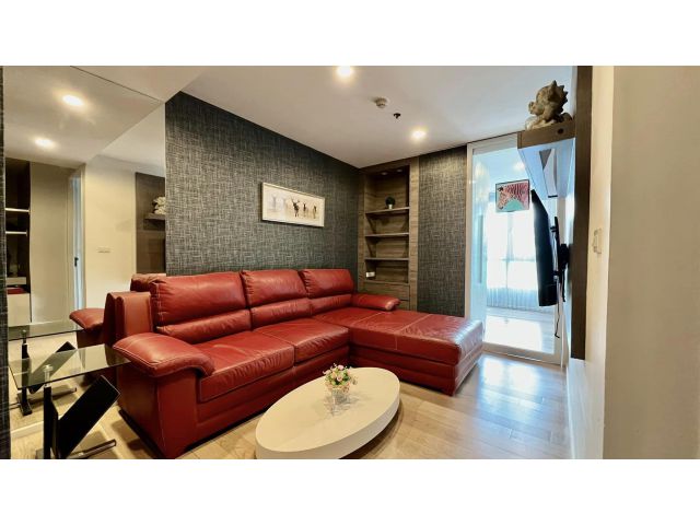 15 Sukhumvit Residence for rent and sale 2 bedrooms 1 bathroom 66 sqm. rental 35,000 baht/month selling 10.5 mil baht