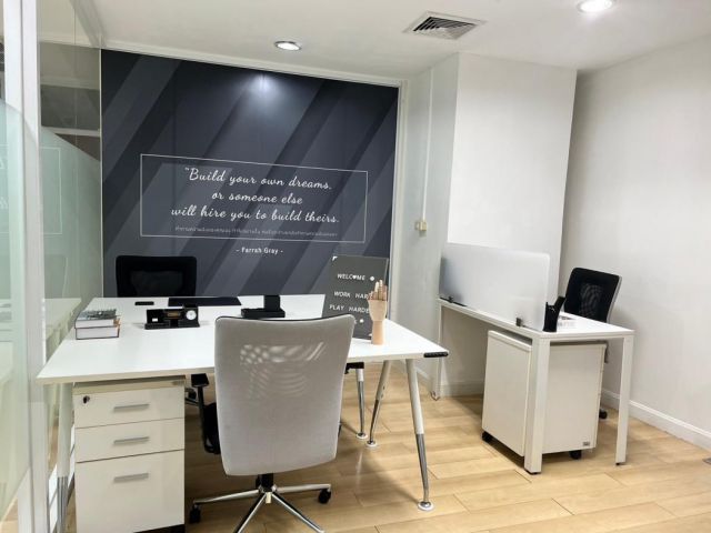 (BIZ-T05) BIZ Concierge สำนักงาน พร้อมเฟอร์นิเจอร์ ใกล้ BTS นานา-สุขุมวิท