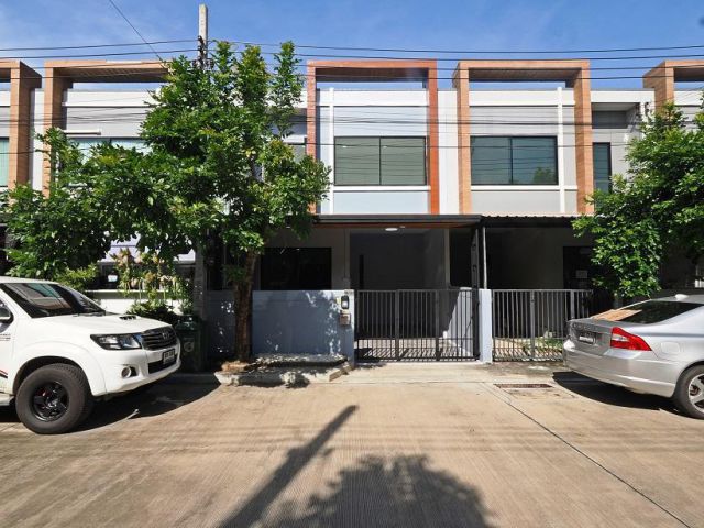 ขายแล้วค่ะ ทาวน์เฮ้าส์ 2 ชั้น ม.เปี่ยมสุข S-Gate ขนาด 21 ตร.ว. 3นอน 2น้ำ บ้านสวยมาก พื้นที่กว้าง วัสดุพรีเมี่ยม