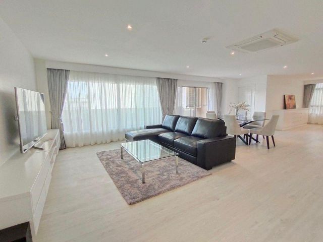 Silom Condo for rent 2 bedrooms 2 bathrooms 148 sqm. rental 65,000 baht/month