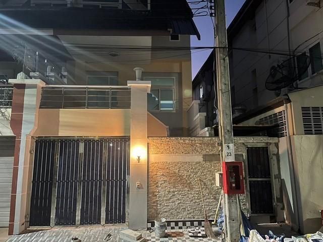 PPL13 ให้เช่า ทาวน์โฮม 3 ชั้น รีโนเวทใหม่ โครงการ เมอริท เพลส ซอยลาดพร้าว 87