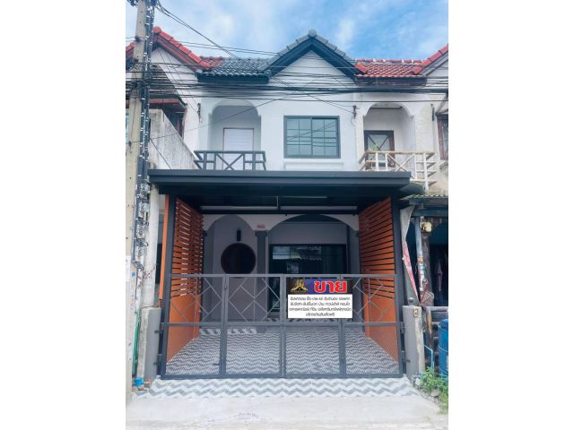 ทาวน์เฮาส์ 2 ชั้น ถนนเมน #หมู่บ้านนครทองปาร์ควิว1 ถนนบางกรวย-ไทรน้อย ใกล้ตลาดอิคคิว