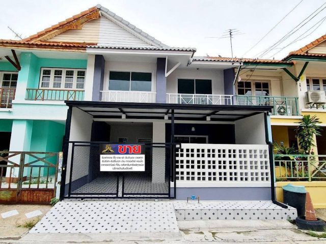 ทาวน์เฮ้าส์ 2 ชั้น ตกแต่งใหม่พร้อมอยู่  #หมู่บ้านพฤกษา3