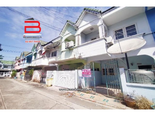 ทาวน์เฮ้าส์ หมู่บ้าน บัวทองธานี เนื้อที่ 20 ตรว ถ.กาญจนาภิเษก อ.บางบัวทอง จ.นนทบุรี
