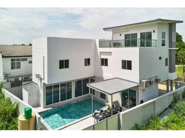 ให้เช่าบ้านพูลวิวล่าหรู ใกล้ตัวเมือง ถนนวงแหวนรอบ3  ราคาเช่า  120,000 บาท/เดือน