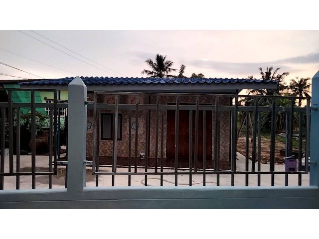 ขายบ้านพร้อมที่ดินหนองอิรุณ 1 ไร่ ใกล้ถนนเส้นสัตหีบ - พนมสารคาม(331) - 300 เมตร อ.บ้านบึง จ.ชลบุรี