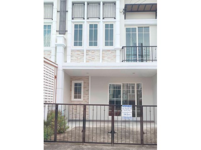 ขาย/เช่า ทาวน์เฮาส์ 2 ชั้น ตกแต่งใหม่ สวย ทำเลดี หมู่บ้านโกลเด้น ซิตี้ ปิ่นเกล้า-จรัญสนิทวงค์