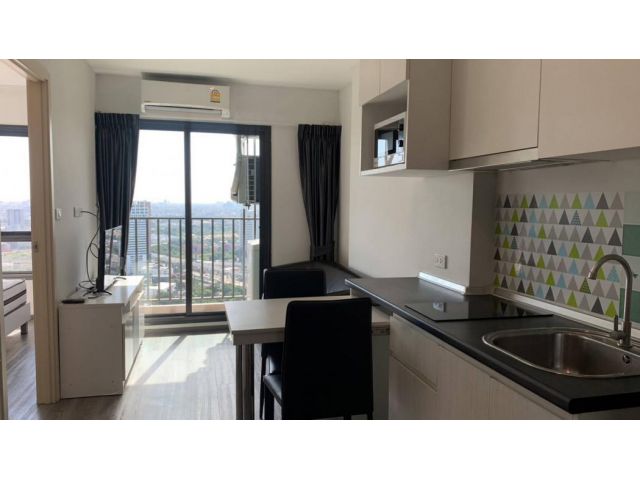 ให้เช่า คอนโด ริช พาร์ค ทริปเปิ้ล สเตชั่น 35 ตรม. พร้อมเข้าอยู่ Full furnished