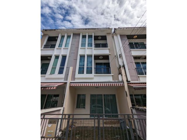 ให้เช่า ทาวน์โฮม บ้านกลางเมือง สาทร – ตากสิน 2  BAAN KLANG MUANG SATHORN – TAKSIN 2