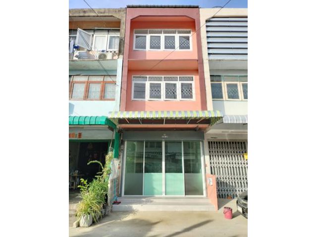 ให้เช่า อาคารพานิชย์ 3 ชั้น    สุขุมวิท101/1  ปรับปรุงใหม่