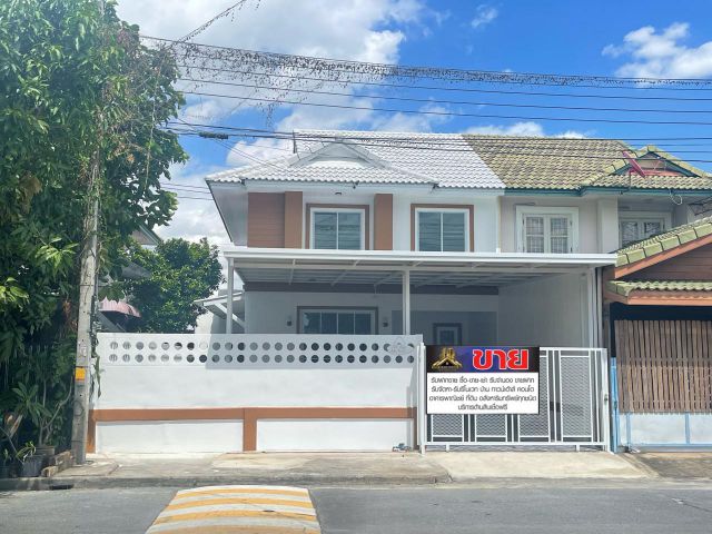 บ้านแฝด 2 ชั้น  #หมู่บ้านพฤกษา30/1  ถนนเมน ค้าขายได้ ที่สำคัญมีห้องนอนชั้นล่าง  และห้องครัวใหญ่มาก