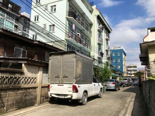หอพักขนาด 27 ตรว. ห้องพัก 10 ห้อง ย่านสุทธิสาร ใกล้รถไฟฟ้าMRTสถานีสุทธิสาร
