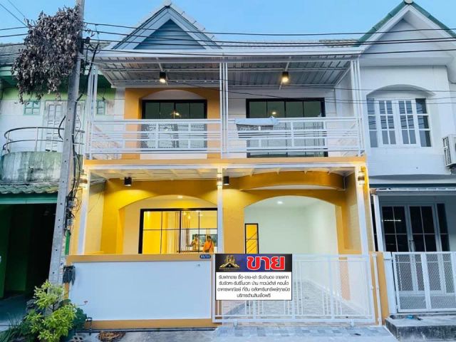 ทาวน์เฮ้าส์ 2 ชั้น #หมู่บ้านสุชา ถนนบางบัวทอง-สุพรรณบุรี หลังบ้านติดทุ่งนาบรรยากาศดีมากค่ะ  มีรปภ หน้าหมู่บ้าน