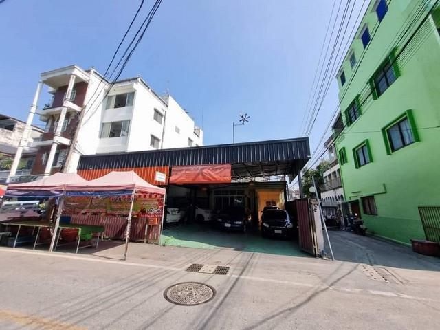 PT12 ขายที่ดิน พร้อมบ้าน เดี่ยว 2 ชั้น ซอยสุขุมวิท 49 ใกล้โรงพยาบาลสมิติเวช BTS พร้อมพงษ์ ทองหล่อ หลังมุม 86 ตรว. ผังสีน