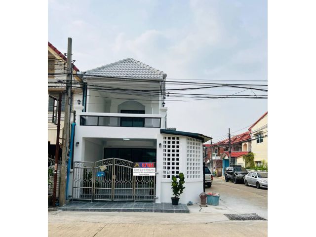 หมู่บ้านกานต์มณี