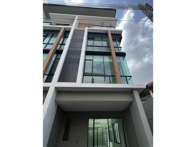PT12 ให้เช่า โฮมออฟฟิศ 4 ชั้น หลังมุม พรีเมี่ยม เพลส มิกซ์ เอกมัย-รามอินทรา Premium Place Mix Ekkamai-Ramindra ถ.นวลจันท