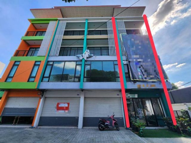 ขายอาคารพาณิชย์ 4 ชั้น ติดถนนเสนานิคม 1 ซอย 38 พร้อมผู้เช่าร้านคลีนิก