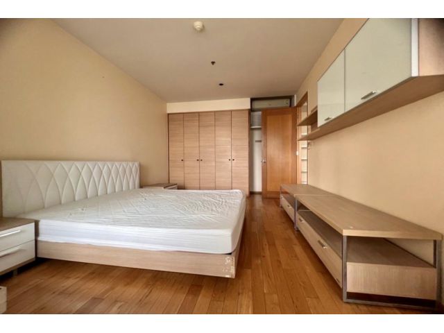 Code C20221201662....The Empire Place Sathorn ขายพร้อมผู้เช่า, 1 ห้องนอน, 1 ห้องน้ำ, ชั้นสูง, แต่งครบ, ราคาพิเศษ!!