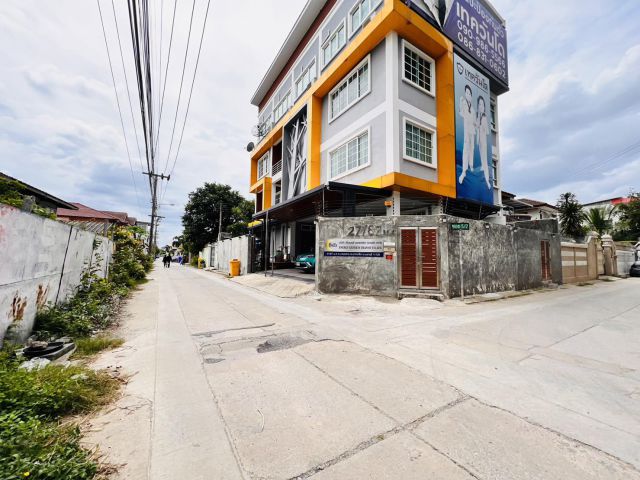 85727 - ขายบ้านสไตล์ โมเดิร์น Home Office บ้าน 4 ชั้น หลังไทวัสดุแจ้งวัฒนะ ติดทางด่วนศรีรัช