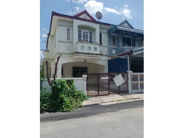 ขายบ้านทาวน์เฮาส์ คลองสามวา กรุงเทพมหานคร 24.8วา 1.75ล T0918605330