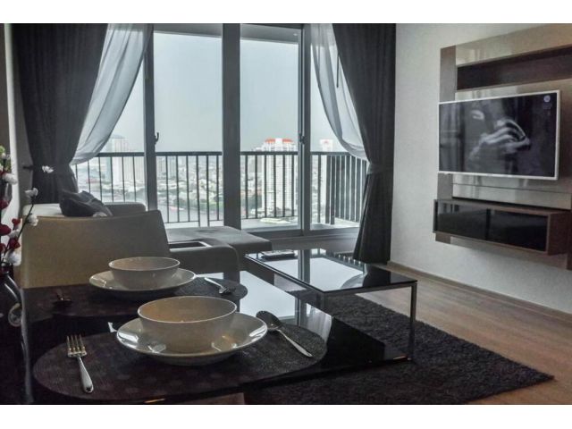 Code C20231100675.........Rhythm Sathorn สำหรับเช่า, 1 ห้องนอน, 1 ห้องน้ำ, ชั้นสูง, แต่งครบ, พร้อมเข้าอยู่