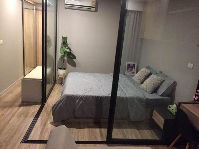 Blossom @ Sathorn Charoenrat for rent 1 bedroom 1 bathroom 30 sqm. rental 13,500 baht/month