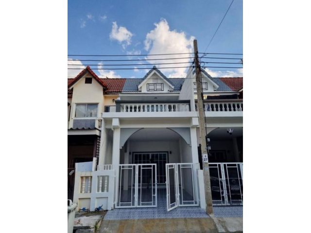 ขาย ทาวน์โฮม บ้านบางบัวทอง 90 ตรม. 20 ตร.วา รีโนเวทใหม่ พร้อมอยู่