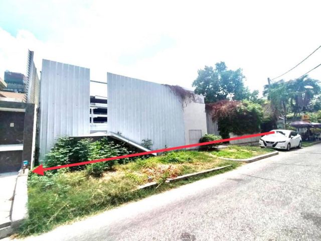 R624-069 ขายที่ดิน  บนสุดยอดทำเลใจกลาง เอกมัยซอย หลังbig cทำเลยอดเยี่ยม ขนาด186 ตรว.ติดซอยเอกมัย   หน้ากว้าง  22 เมตร  ความลึก 38 เมตร