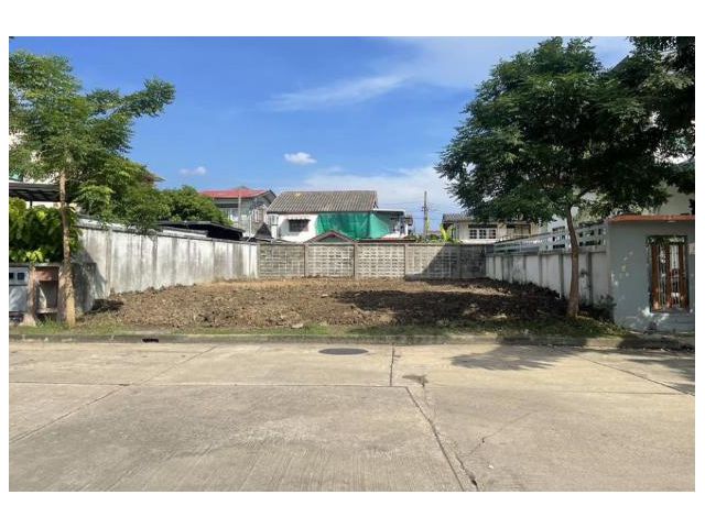 ขายที่ดิน 70.2 ตรว ตรงข้ามสวนหลวงร.9 ในหมู่บ้านสวนสวย ( เฉลิมพระเกียรติร.9 ซอย 32 ติดบิ๊กซี )
