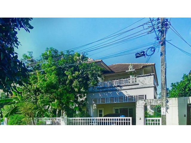 หมู่บ้านปรีชาร่มเกล้า ถนนร่มเกล้า (Preecha Romklao) ทำเลดีมากแต่งสวยพร้อมอยู่