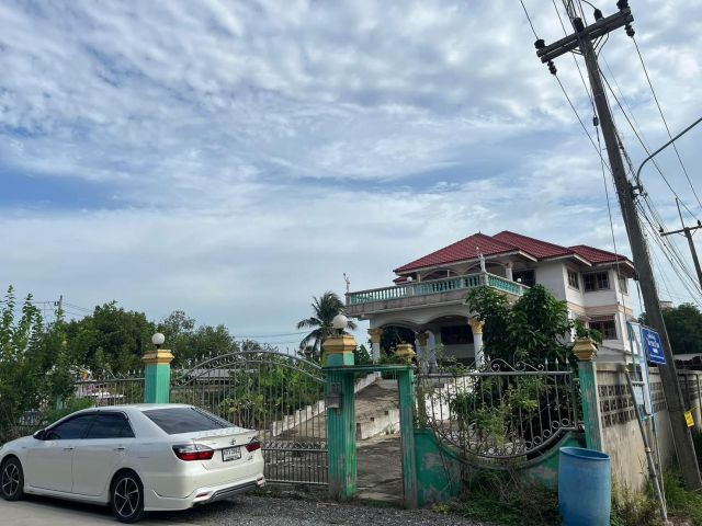ขายบ้านพร้อมที่ดิน 3 งาน