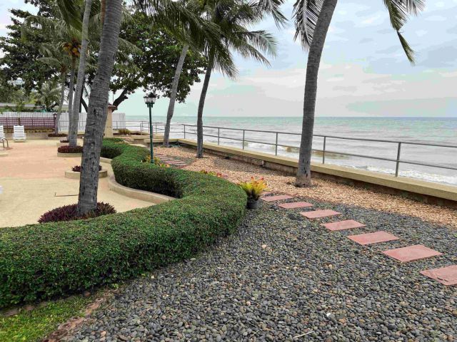 ขายคอนโดติดทะเลชะอำ-หัวหิน 2 นอน 2 น้ำ Beach Condominium for Sales in Cha-Am - Hua-Hin with 2 Bedrooms and 2 Bathrooms