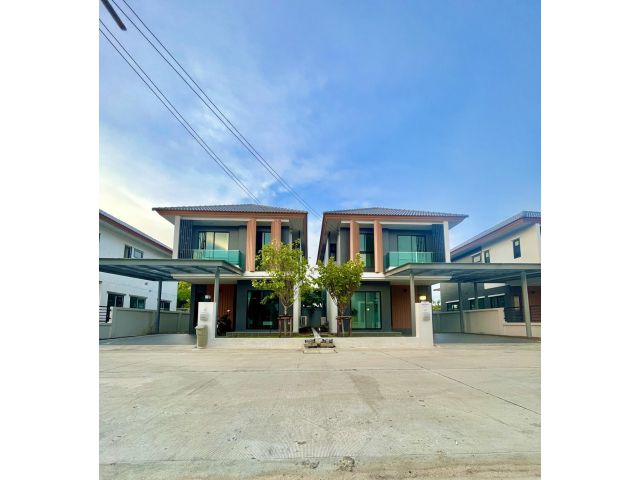 บ้านแฝด สไตล์บ้านเดี่ยว 4 นอน 3 น้ำ ใกล้สถานีคูคต