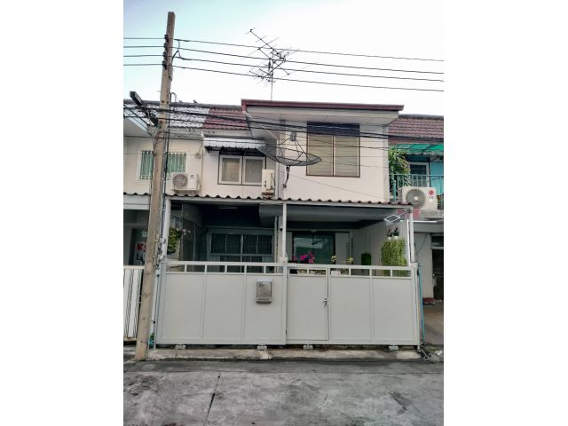 ให้เช่า บ้านทาวน์เฮาส์ 2 ชั้น วชิรธรรมสาธิต 41 สุขุมวิท 101/1