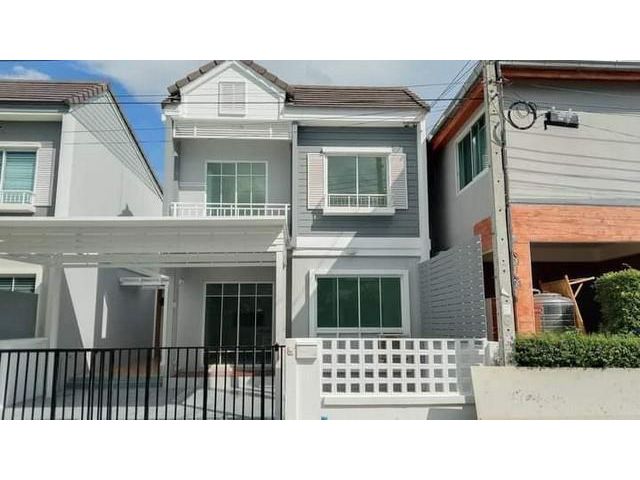 PT12 ขาย บ้าน ทาวน์โฮม 2 ชั้น เดอะวิลเลจ บางนาตราด กม.10 The Village Bangna Km.10 ตกแต่งสไตล์มินิมอล ใกล้ เมกะบางนา บางพ