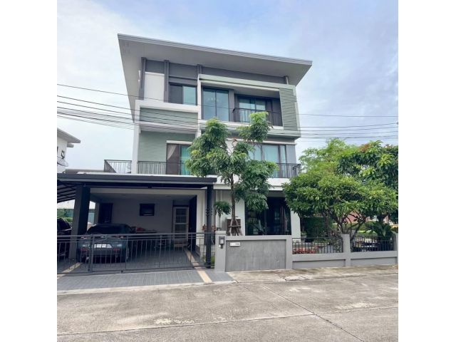 ขายบ้านเดี่ยว 3 ชั้น  โกลเด้น เพรสทีจ วัชรพล-สุขาภิบาล 5  บ้านสวยพร้อมอยู่  ใกล้ทางด่วน