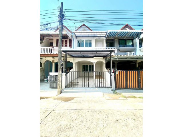 ขายบ้าน ทาวน์เฮ้าส์ รีโนเวทใหม่ หมู่บ้านโพธิ์ศิลป์ (ซ.มัยลาภ) รามอินทรา14 แยก17-5