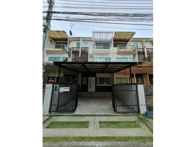 (HL)H82084 - ขายทาวน์โฮม 3 ชั้น รีโนเวทบิ้วอินใหม่ โครงการบ้านใหม่ 2 พระราม 2 ของบริษัท Land&House ขนาดพื้นที่ 21.9 ตร.ว.