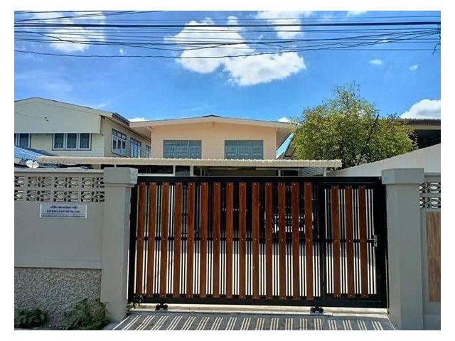 ขาย หรือ เช่า บ้านเดี่ยว สะพานใหม่-เทพรักษ์ หลังป.กุ้งเผา ซอยพหลโยธิน50 สนใจโทร 082 323 2678