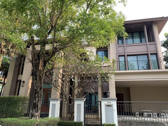 ให้เช่าและขายบ้านเดี่ยว 3 ชั้น 129 ตรว. 5 ห้องนอน หมู่บ้านแกรนด์บางกอก บูเลอวาร์ด รัชดา-รามอินทรา 2 ใกล้ แฟชั่นไอส์แลนด์