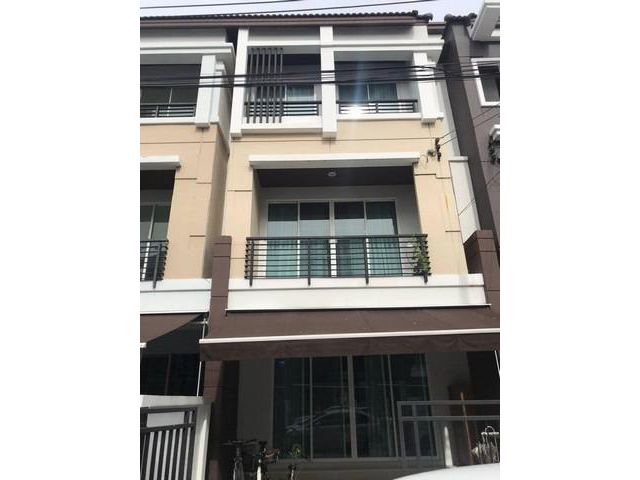 PT12 ให้เช่า ขาย ทาวน์โฮม 3 ชั้น 24.3 ตรว.  บ้านกลางเมือง เกษตร – นวมินทร์ BAAN KLANG MUANG KASET – NAWAMIN ใกล้ตลาดปัฐว