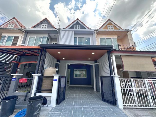 ขาย ทาวน์โฮม รีโนเวทใหม่ พร้อมอยู่ อู่ทองเพลส 6 90 ตรม. 16 ตร.วา ฟรีโอน