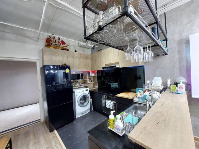State Tower Silom for rent 1 bedroom 2 bathrooms 68 sqm rental 28,000 baht/month