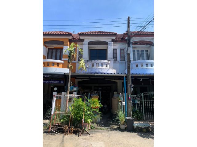 ขายบ้านทาวน์เฮาส์ 2 ชั้น หมู่บ้านปาริชาต ถนน345 บางคูวัด-ปทุมธานี