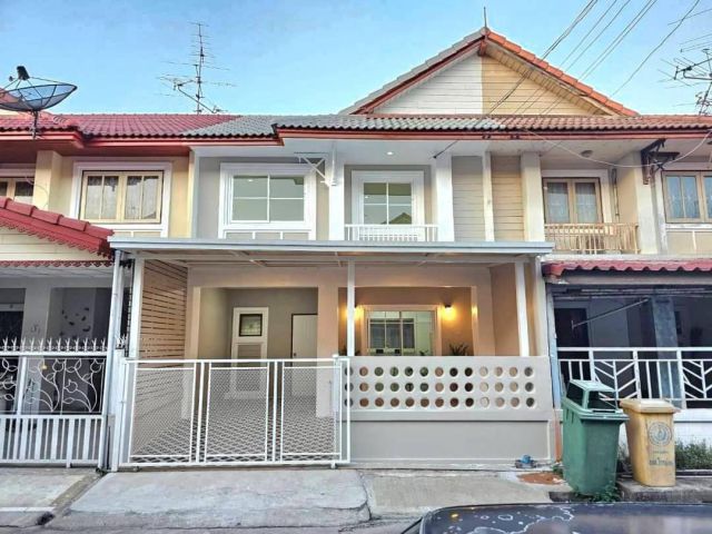 หมู่บ้านพฤกษา10