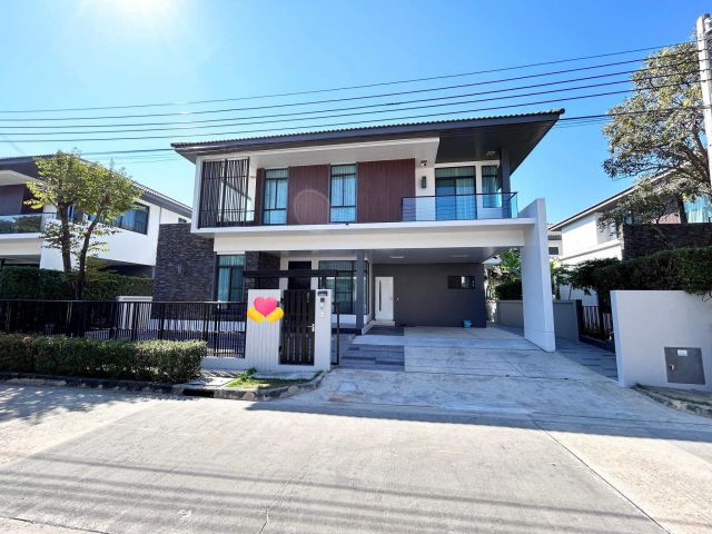 ขาย/เช่าบ้านเดี่ยว รีโนเวทใหม่ พร้อมโซลาร์เซลส์ หมู่บ้านมัณฑนา อ่อนนุช-วงเเหวน 4 ใกล้ Mega Bangna