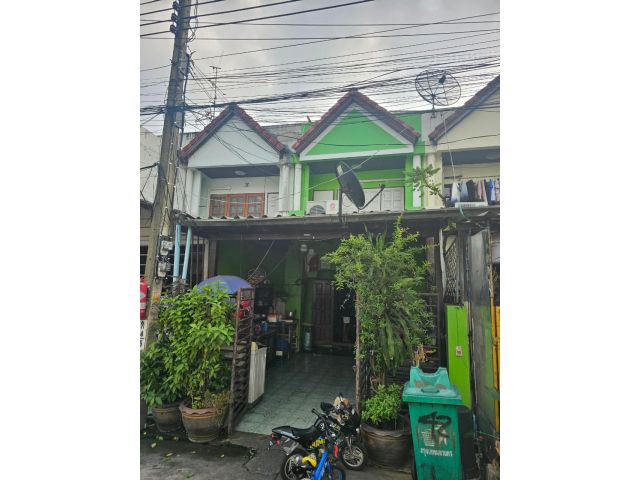 ขายทาวน์เฮ้าส์ หนองแขม เพชรเกษม81 ซ. มาเจริญ1 แยก1 หรือ เพชรเกษม81 หนองแขม กทม. 1.85 ล้าน